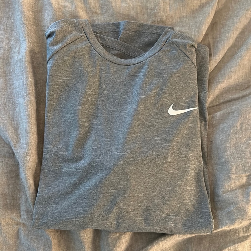 Men’s Nike Shirt